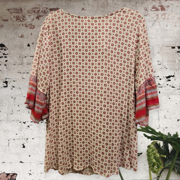 Mason & Belle White and Red Floral Mixed Print Split Collar Top Size L NWT - Picture 2 of 6